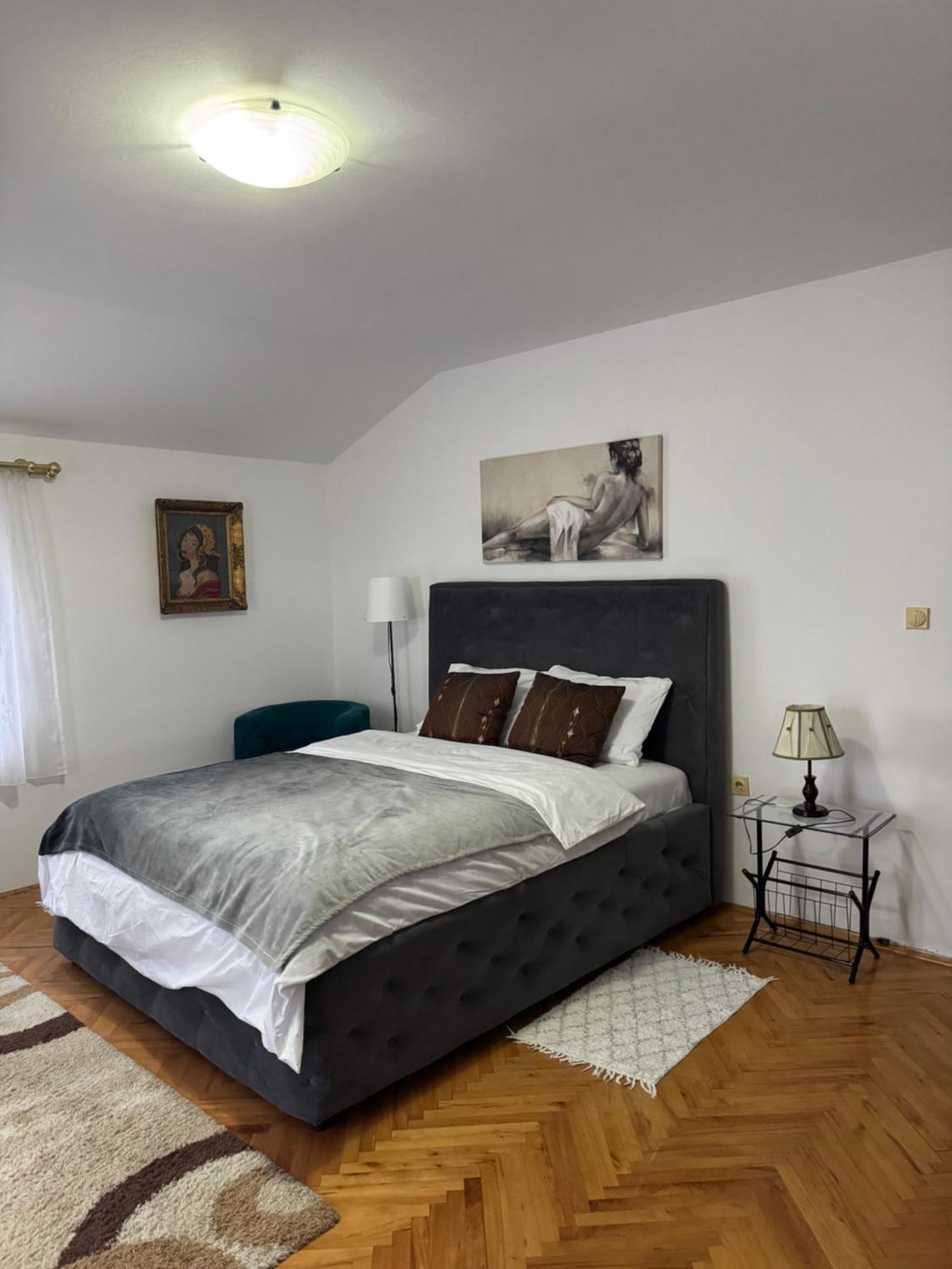 Apartmani Breze 波德戈里察 外观 照片