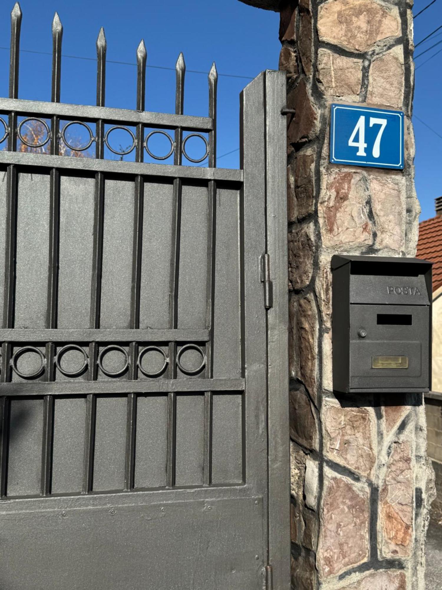 Apartmani Breze 波德戈里察 外观 照片