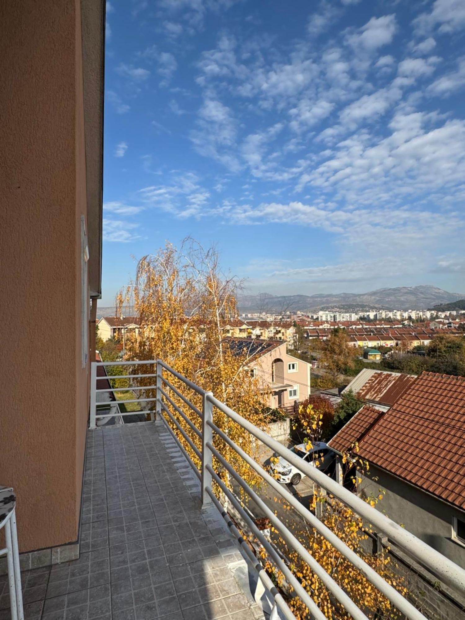 Apartmani Breze 波德戈里察 外观 照片