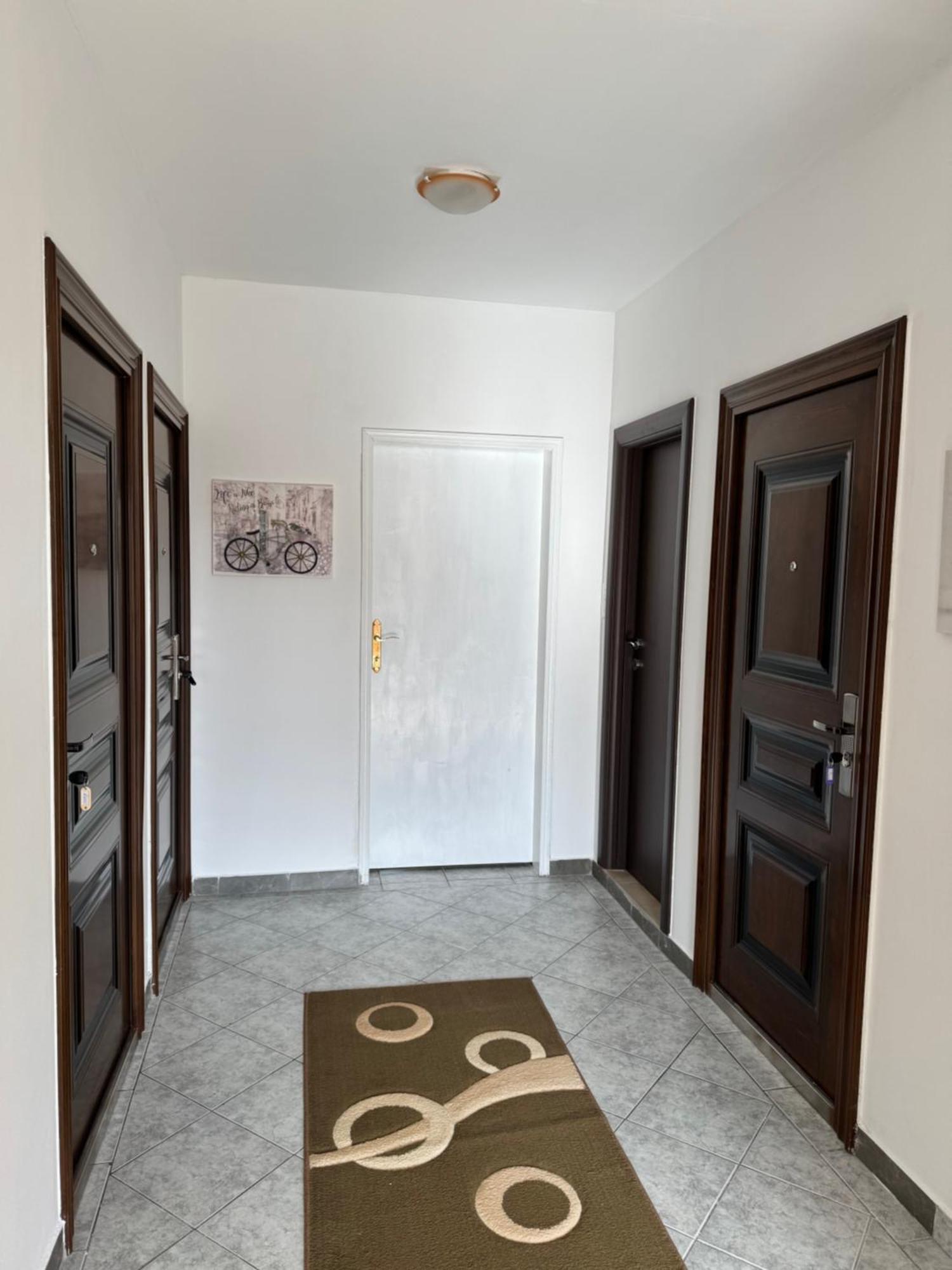 Apartmani Breze 波德戈里察 外观 照片