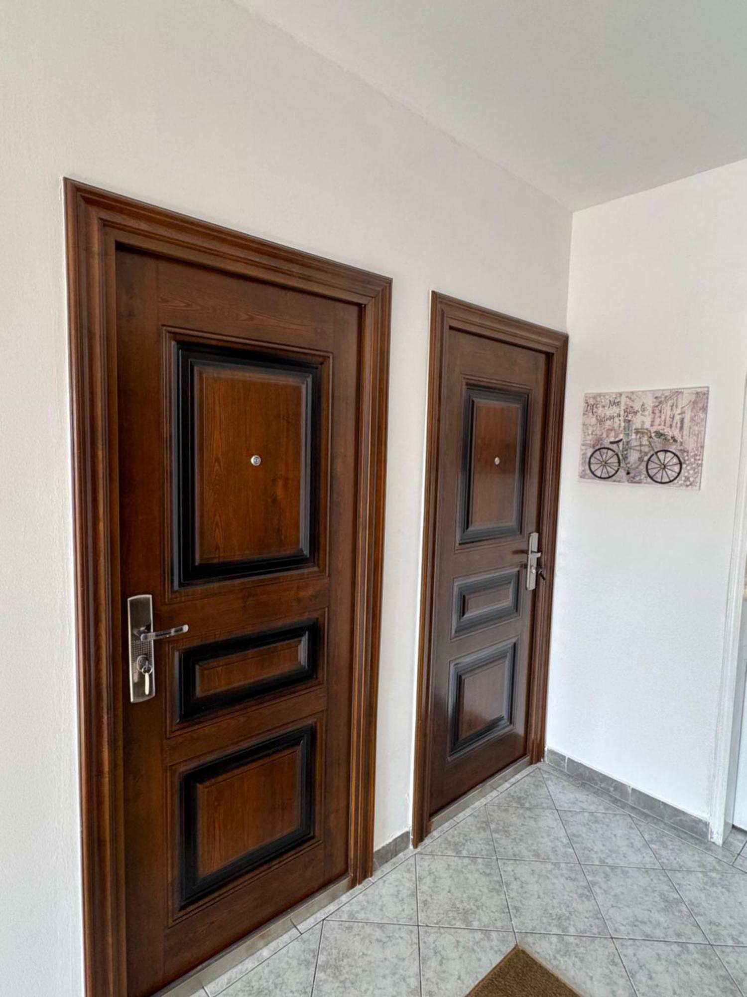 Apartmani Breze 波德戈里察 外观 照片
