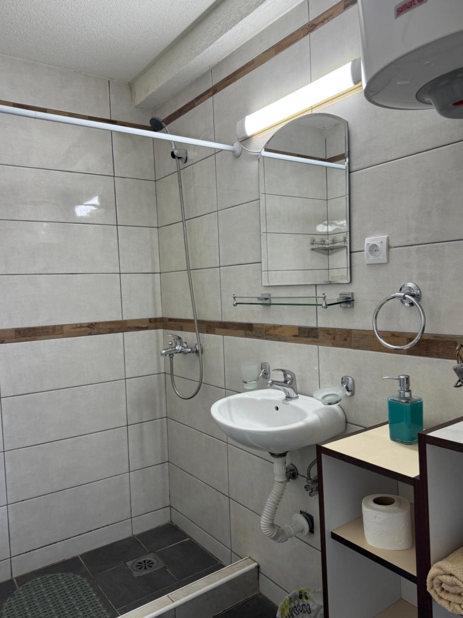 Apartmani Breze 波德戈里察 外观 照片